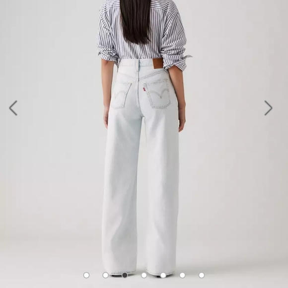 Levi's Denim - 25 X 32 (Long) Premium Levi's Ribcage Wide Leg Never Worn